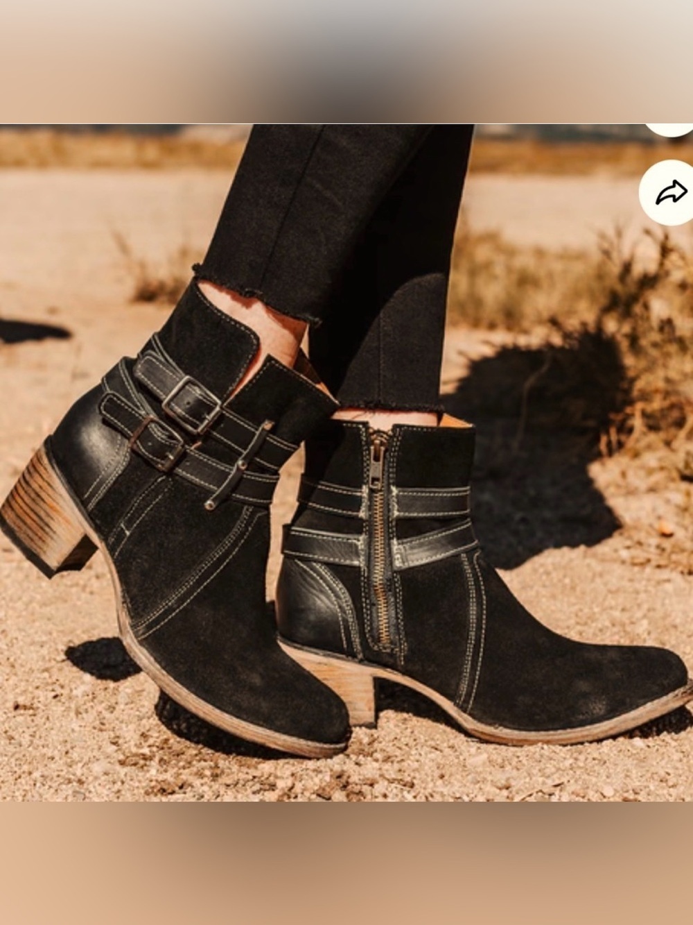 Freebird Shiloh Black Suede Ankle Booties
Size 7